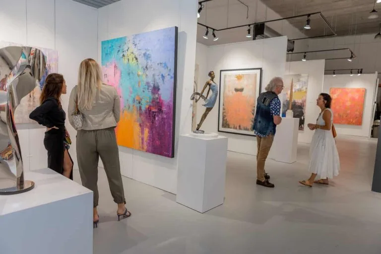 Expert-led online courses